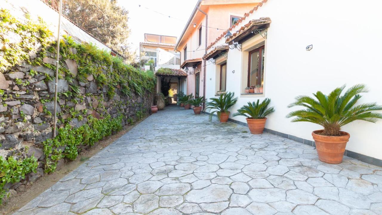 Sa Mola Guest House Bonarcado Bagian luar foto