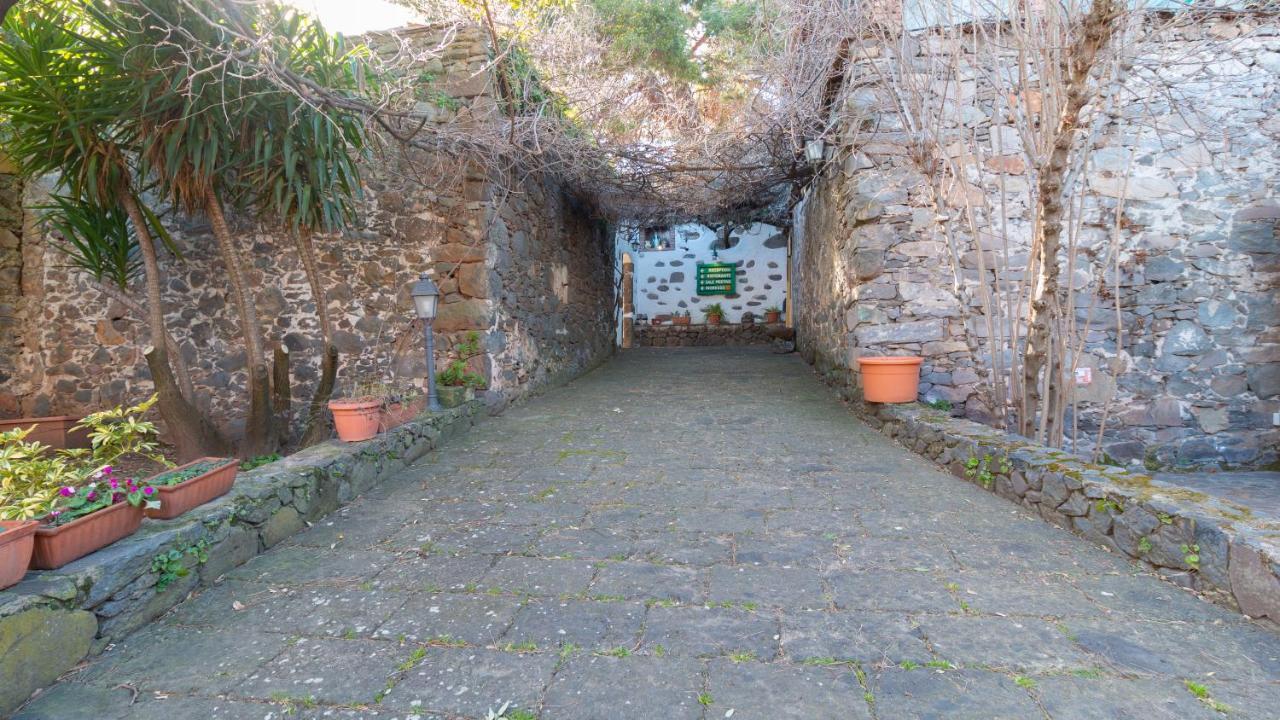 Sa Mola Guest House Bonarcado Bagian luar foto