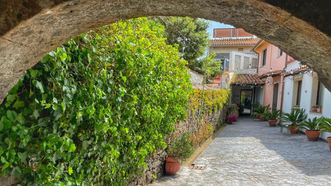 Sa Mola Guest House Bonarcado Bagian luar foto
