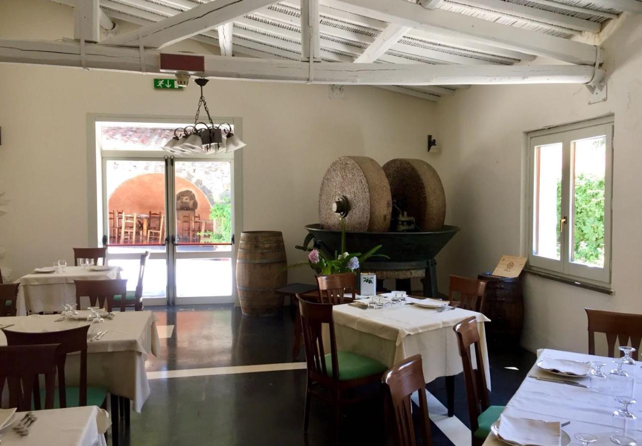 Sa Mola Guest House Bonarcado Bagian luar foto